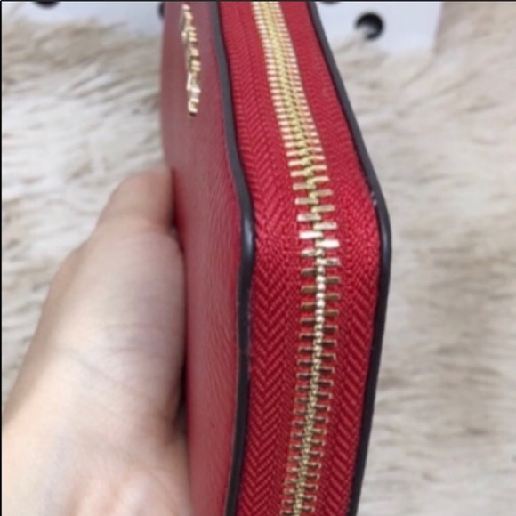 Michael Kors NEW jet set scarlet zip around wallet - Picture 5 of 5